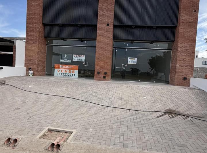 Local comercial · 106m² · 2 Ambientes