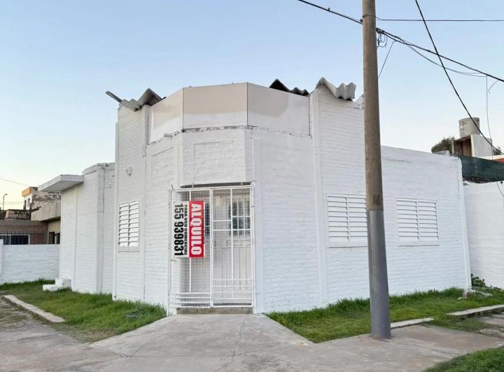 Local comercial · 45m² · 4 Ambientes · 1 Cochera
