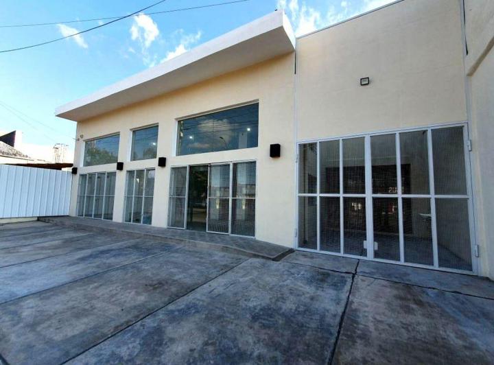 Local comercial · 340m² · 5 Ambientes · 5 Cocheras
