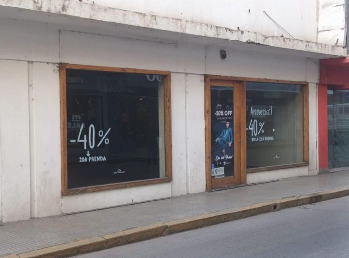 Local comercial · 218m² · 3 Ambientes
