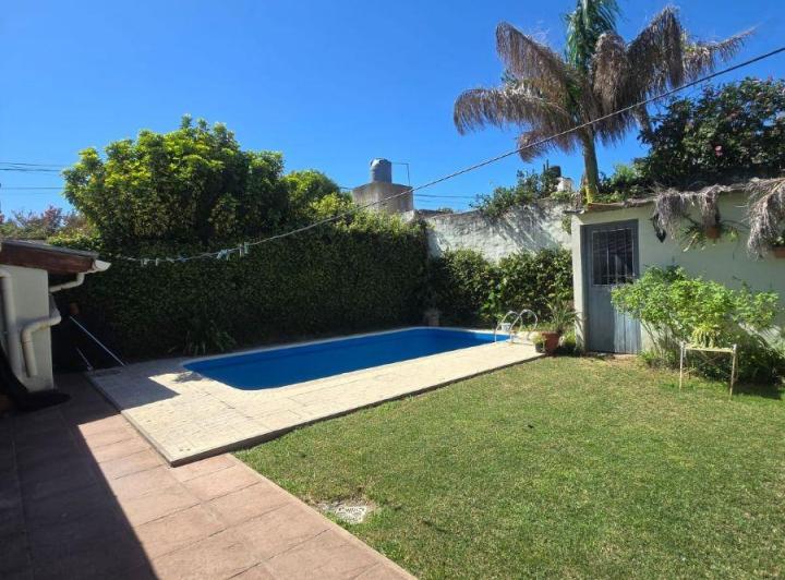 Casa · 170m² · 6 Ambientes · 1 Cochera