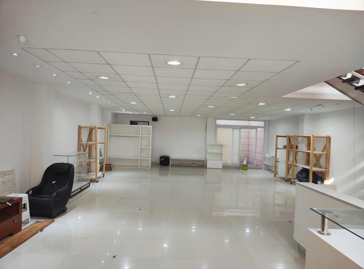 Local comercial · 500m²