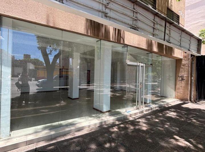 Local comercial · 70m²