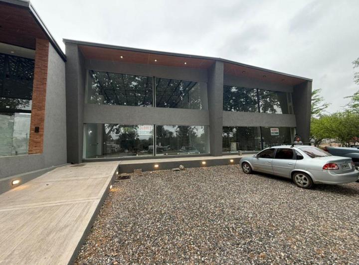 Local comercial · 300m²