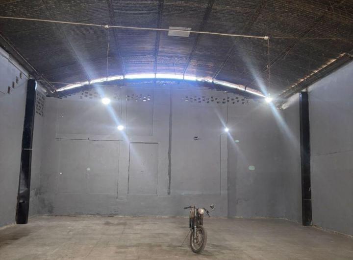 Bodega-Galpón · 200m² · 3 Ambientes