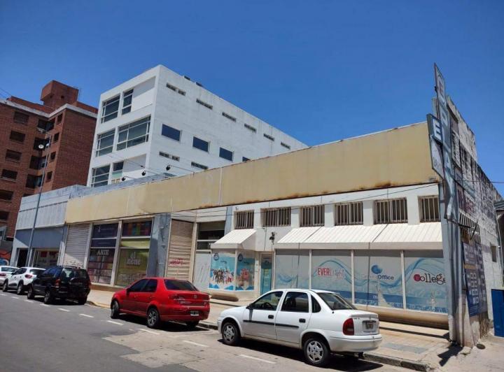 Local comercial · 4600m²