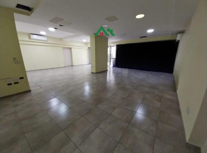 Local comercial · 170m²