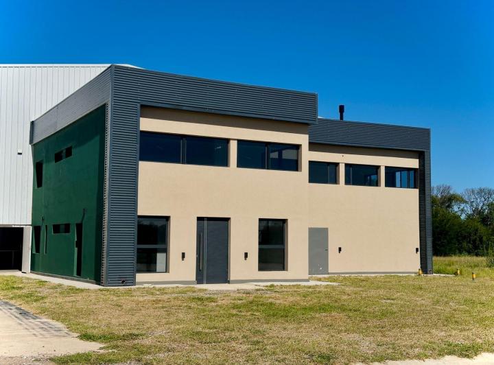 Bodega-Galpón · 900m²