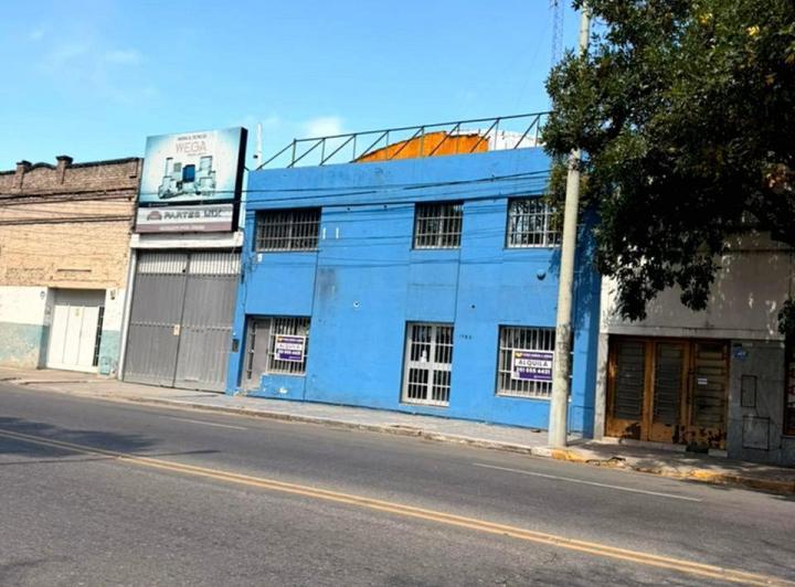 Local comercial · 574m² · 5 Ambientes