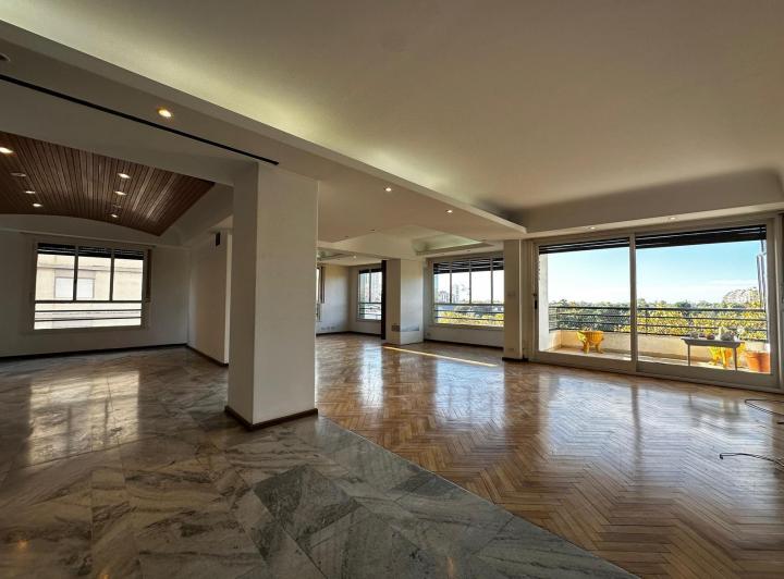 Departamento · 220m² · 5 Ambientes