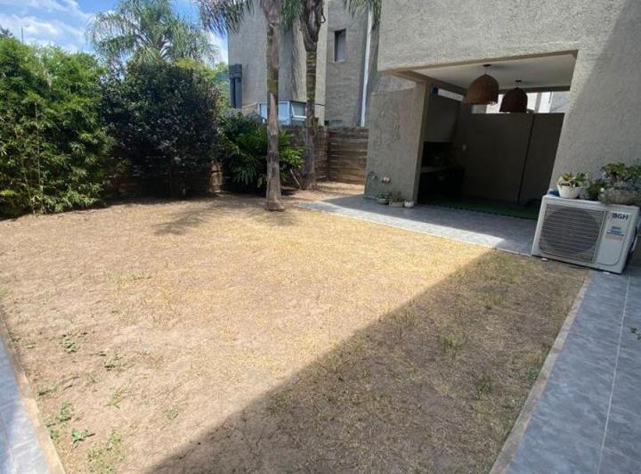 PH · 200m² · 6 Ambientes · 1 Cochera
