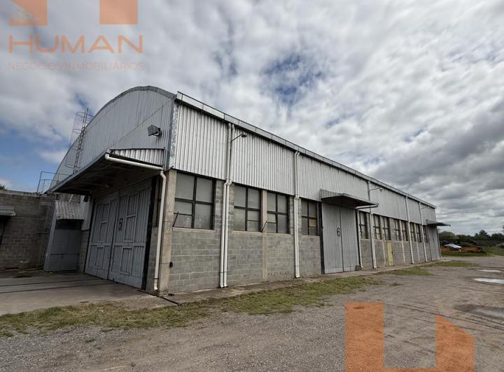 Bodega-Galpón · 1350m² · 8 Cocheras