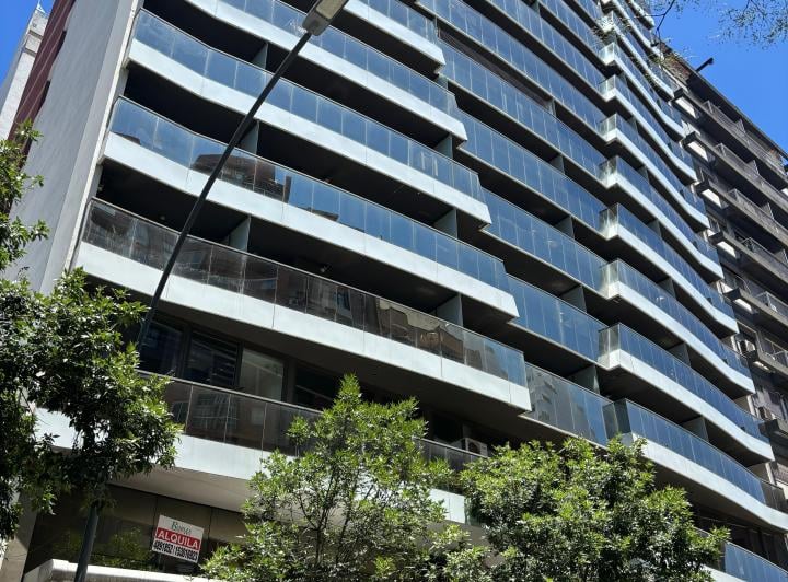 Oficina comercial · 140m² · 7 Ambientes