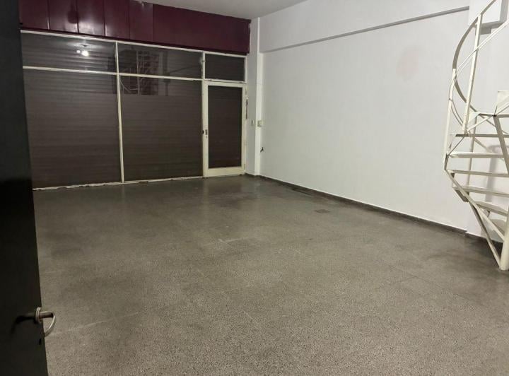 Local comercial · 140m²