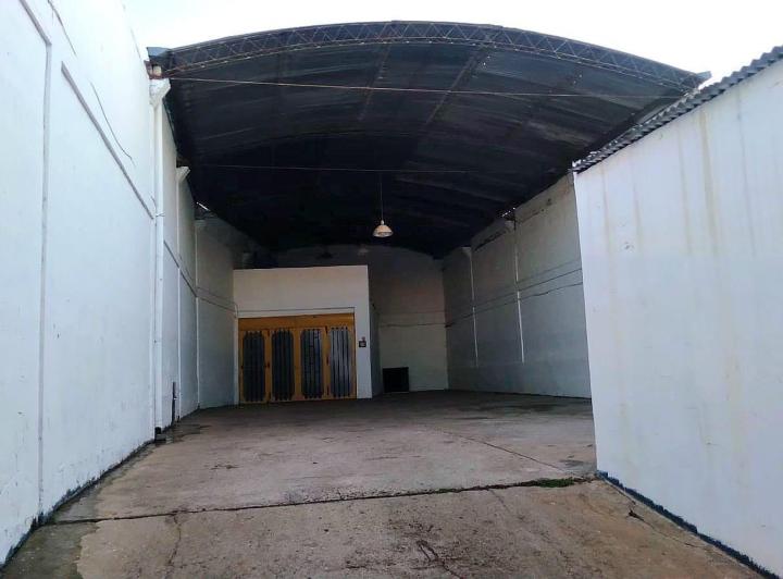 Bodega-Galpón · 200m² · 2 Ambientes