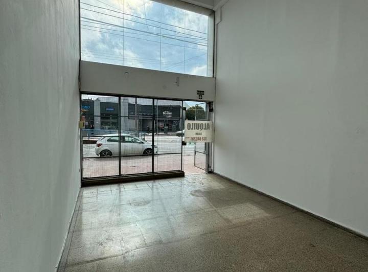 Local comercial · 220m² · 3 Ambientes