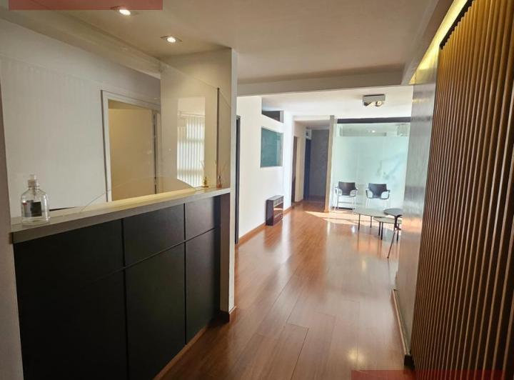 Oficina comercial · 72m² · 5 Ambientes