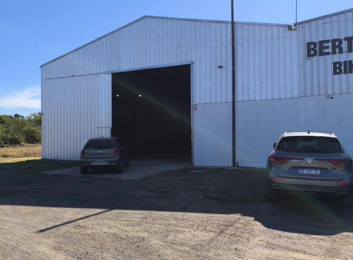 Bodega-Galpón · 750m²