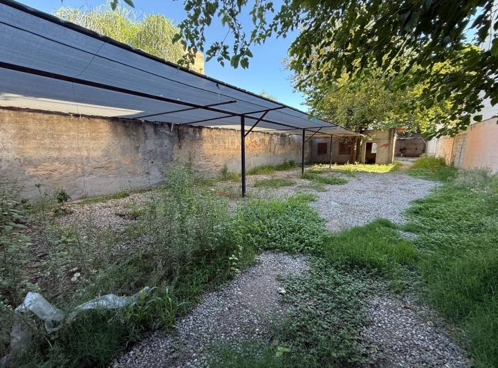 Terreno · 300m²