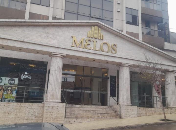 Local comercial · 1660m² · 50 Ambientes · 36 Cocheras