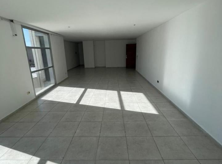 Oficina comercial · 70m² · 2 Ambientes · 1 Cochera