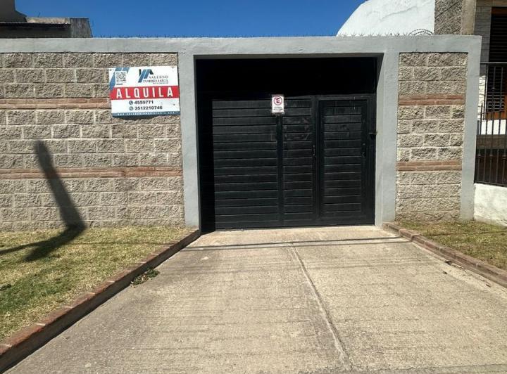 Garage · 235m²
