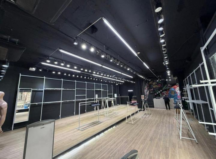 Local comercial · 258m²