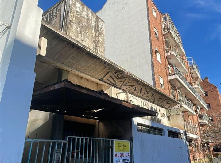 Bodega-Galpón · 980m²
