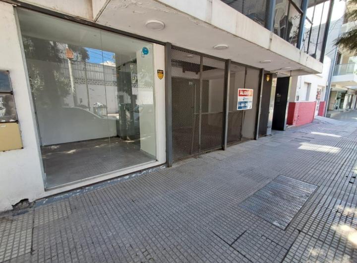Local comercial · 70m² · 3 Ambientes