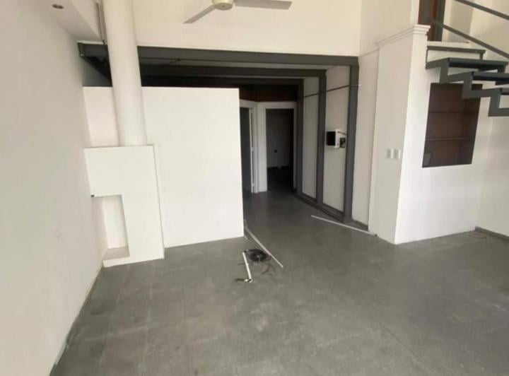 Local comercial · 75m² · 6 Ambientes
