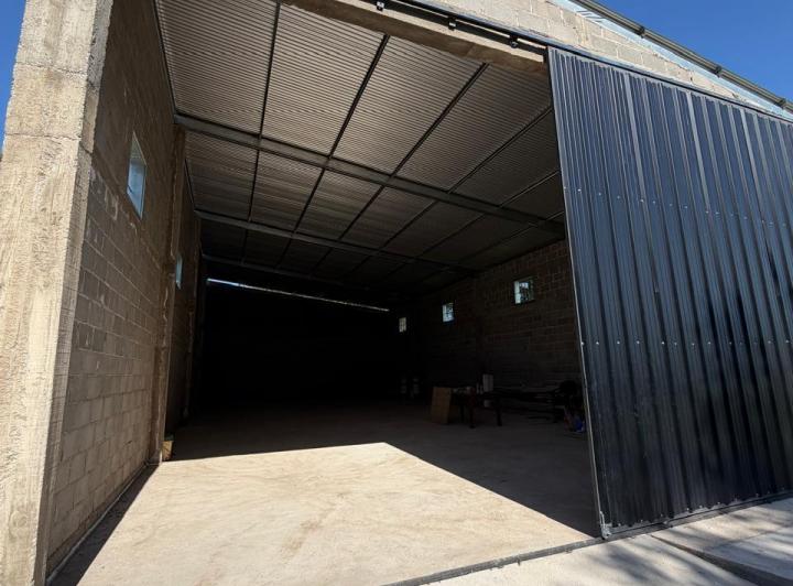 Bodega-Galpón · 200m² · 2 Ambientes
