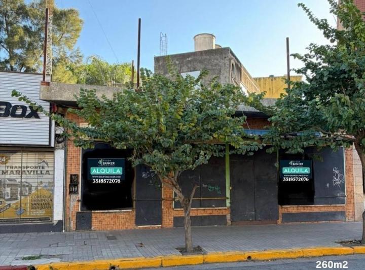 Local comercial · 260m²