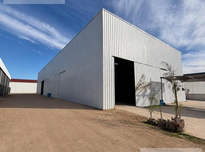 Bodega-Galpón · 1000m² · 4 Cocheras