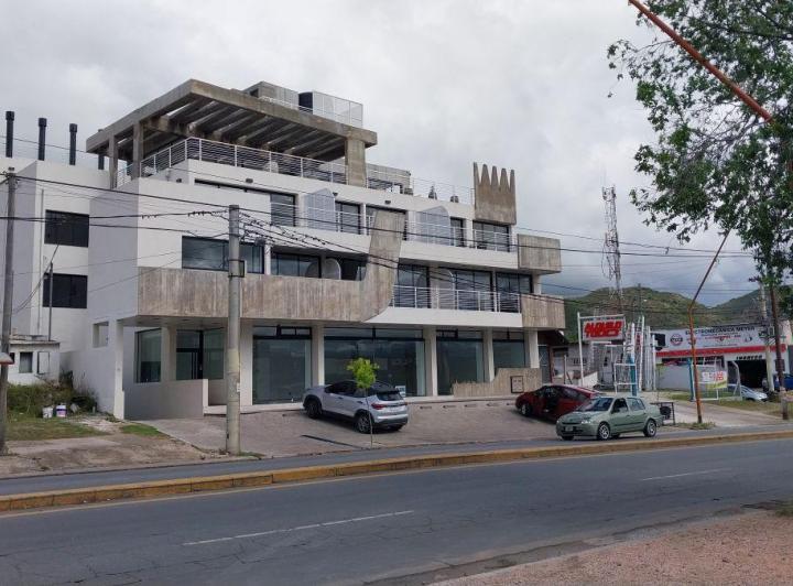 Local comercial · 142m² · 1 Ambiente