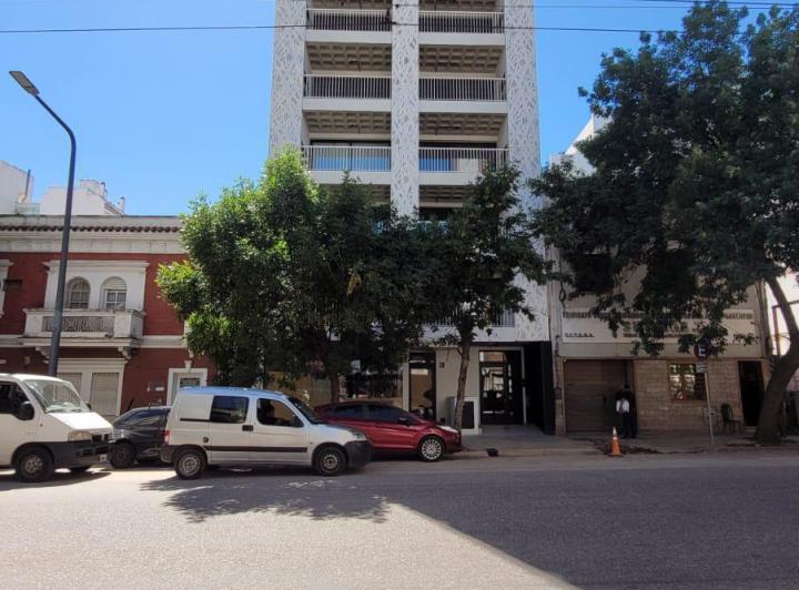 Local comercial · 150m²