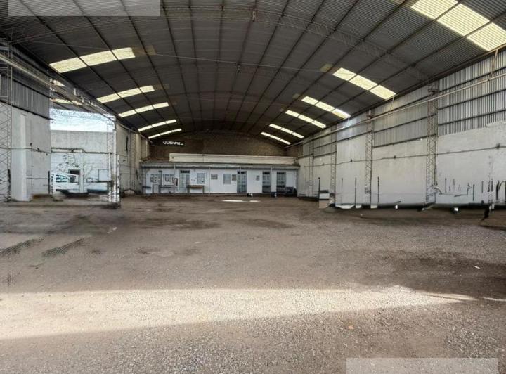 Local comercial · 747m² · 4 Ambientes