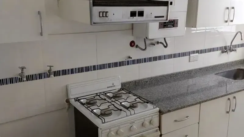 Venta Depto 2 Dormitorios y 2 Baños con Escritura – Alberdi (Deán Funes 875)