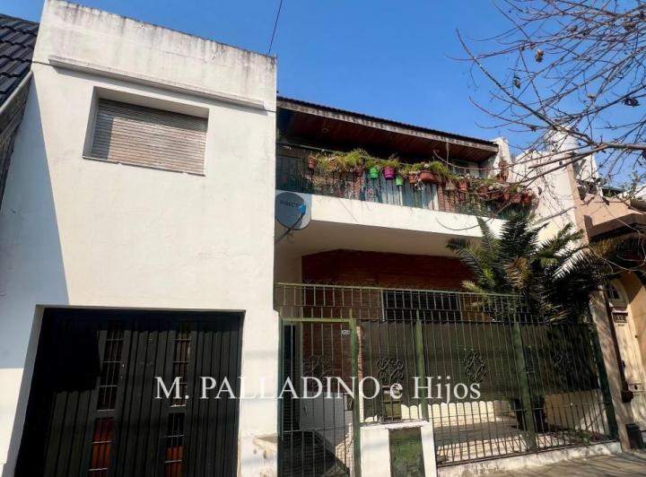 Casa · 120m² · 5 Ambientes · 1 Cochera