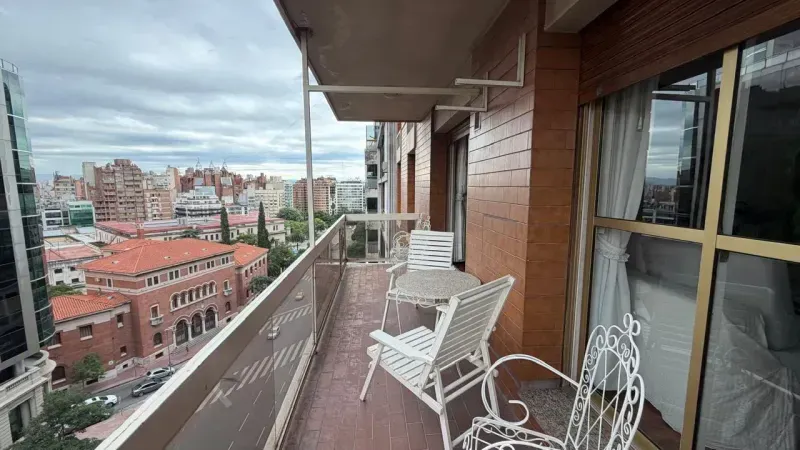 PISO COMPLETO 300m2 4dor 4bñ 2 COCHERAS PATIO PROPIO de 75m2 c asador IRIGOYEN 100 NVA CBA