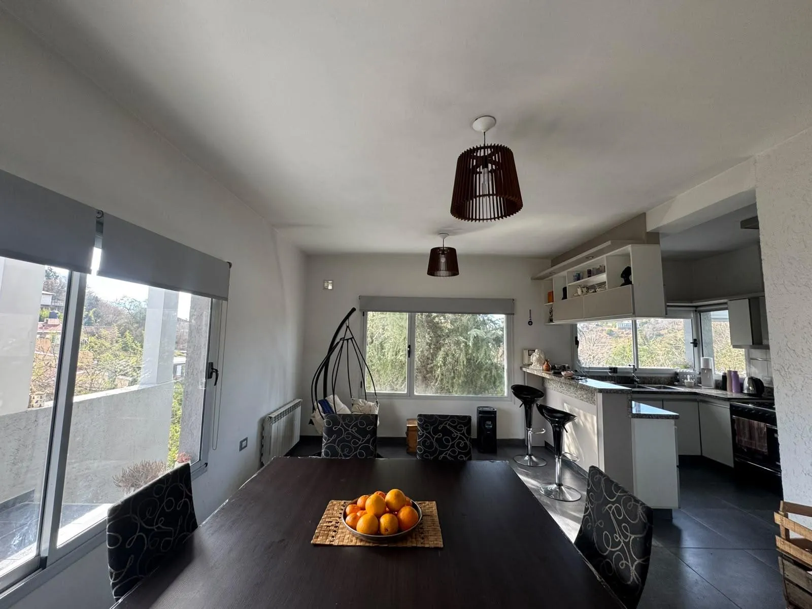 Casa con todas las comodidades, moderna y a metros del río