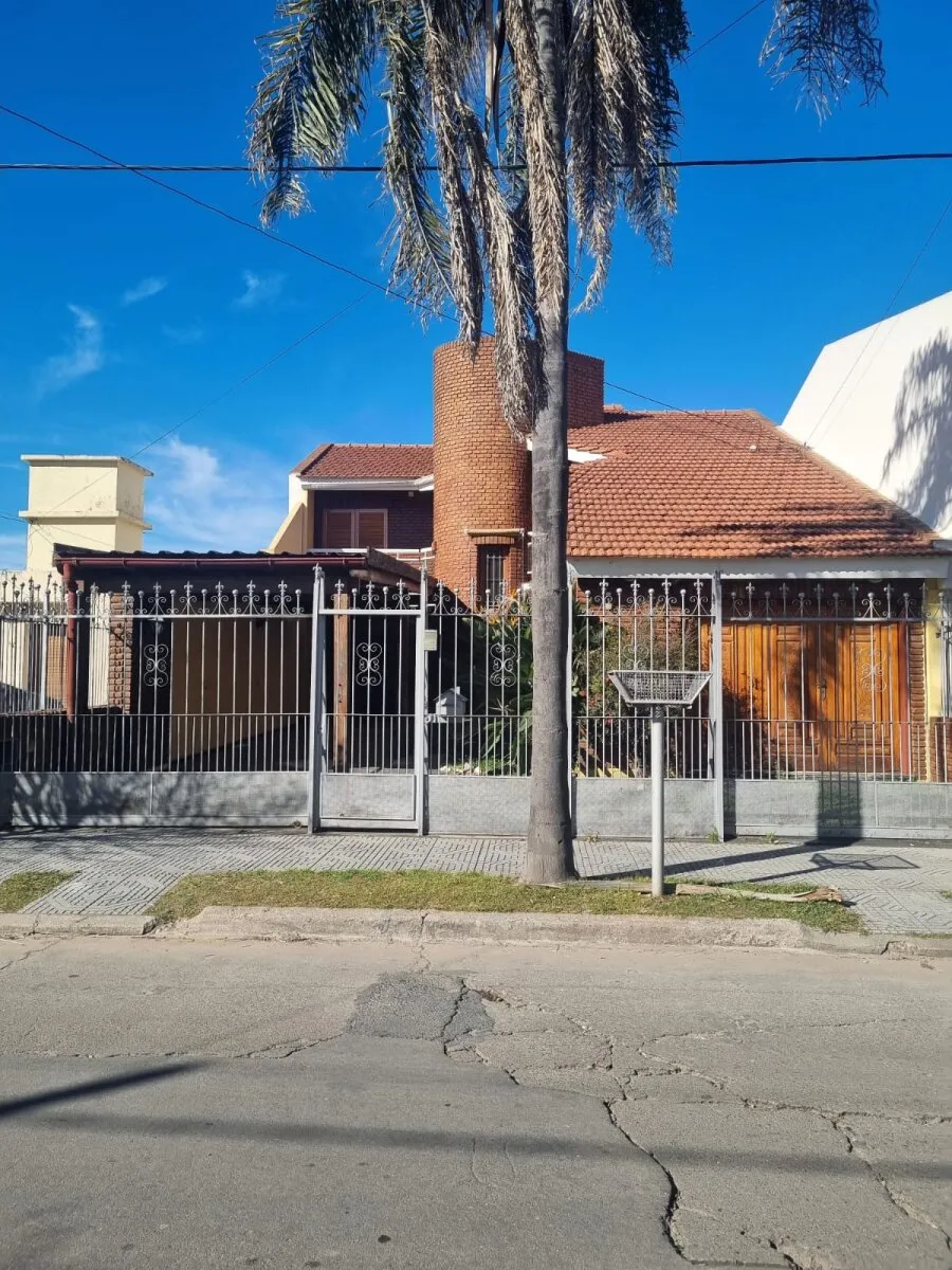 Vendo B° Ayacucho ( detalles de categoria)