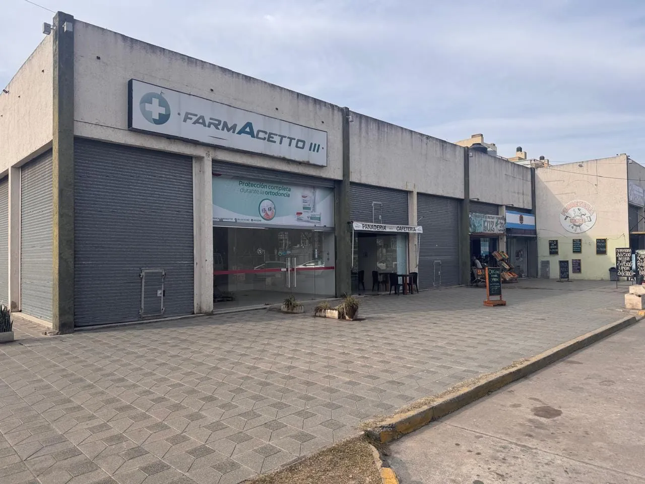 LOCAL ZONA SUR AV. BERNARDINELLI 3200 70m2