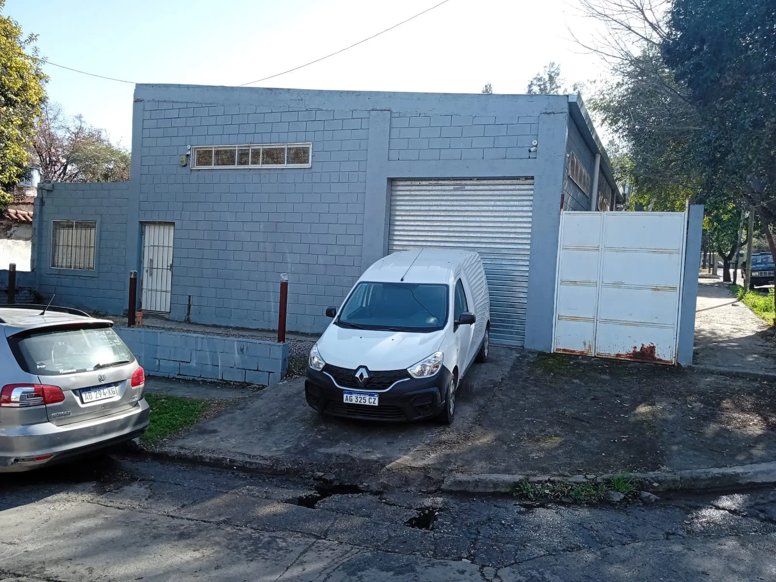 Saldan- Galpon 137ms2 con Electricidad y Gas Industrial- Impecable!!