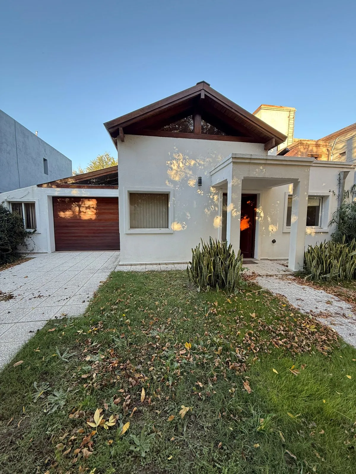 SE VENDE CASA BARRIO CERRADO PRADOS DE LA VILLA. FINANCIACION HASTA 35%