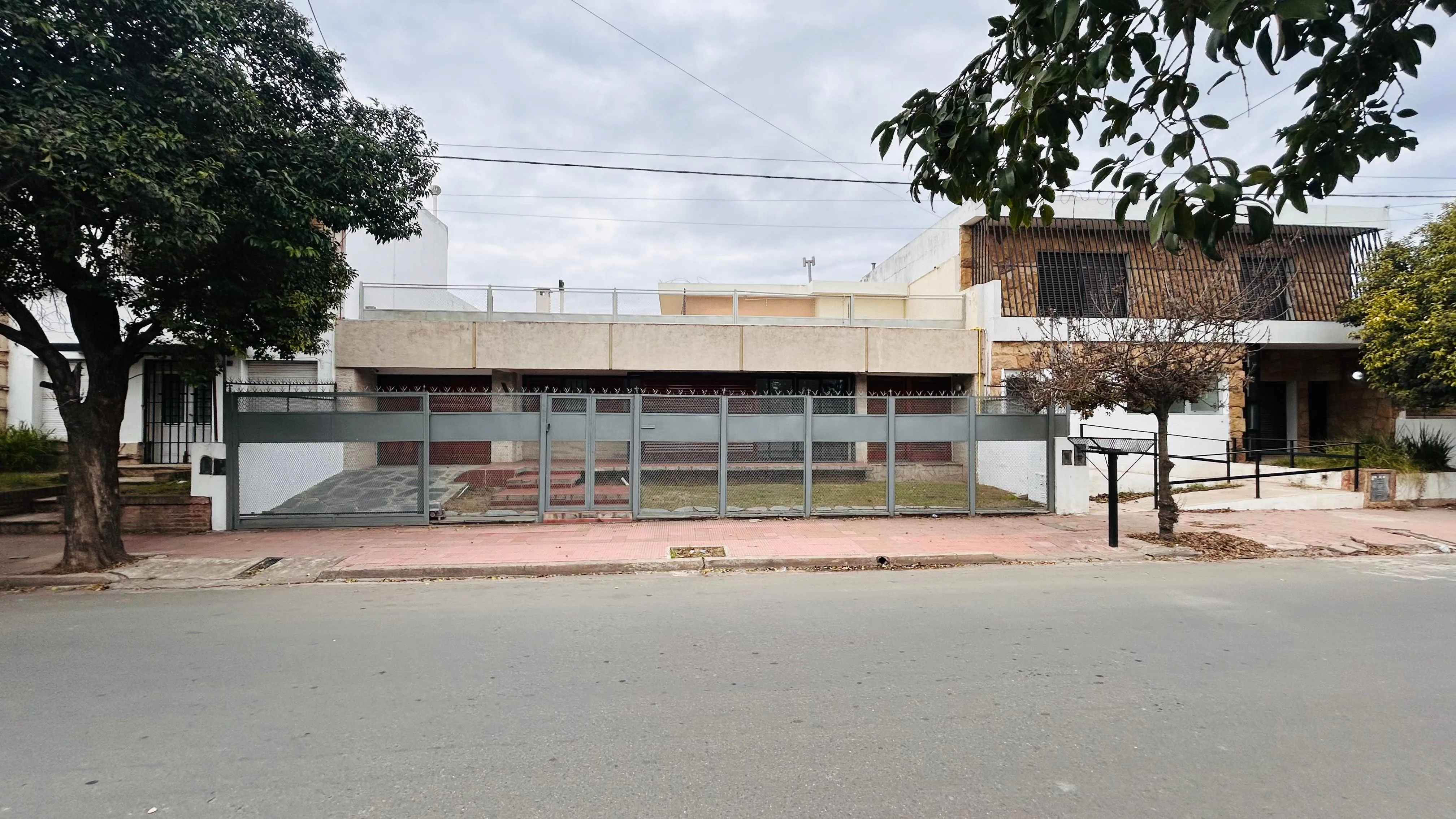 Maipu Primera - Venta Casa de 3 Dorm. + Escritorio