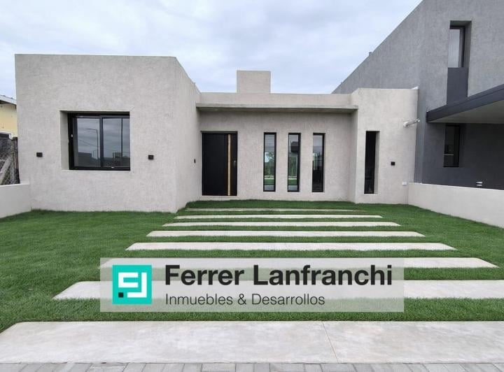 Casa · 110m² · 7 Ambientes · 2 Cocheras