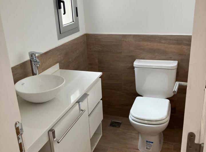 Casa · 150m² · 6 Ambientes · 1 Cochera