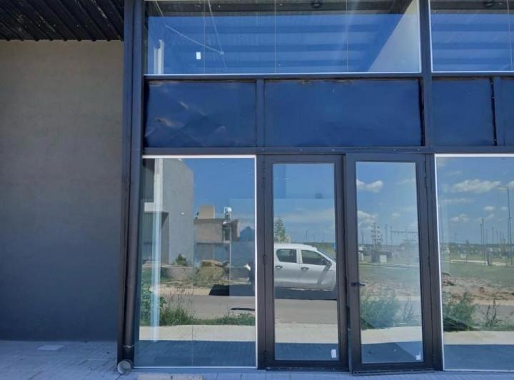 Local comercial · 80m²