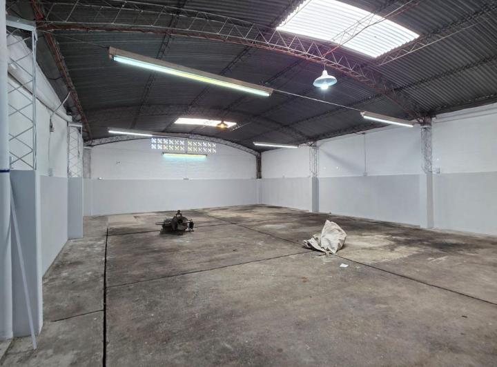 Bodega-Galpón · 160m²