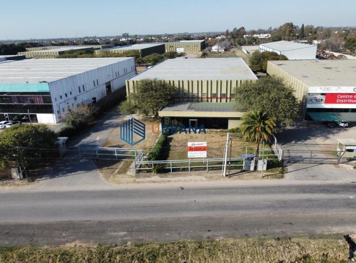 Bodega-Galpón · 2400m² · 1 Ambiente